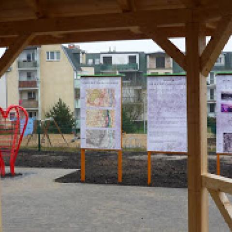 Source: https://www.bdgbo.pl/2017/12/skwer-sia-ciszy-mariampola-na-osiedlu.html